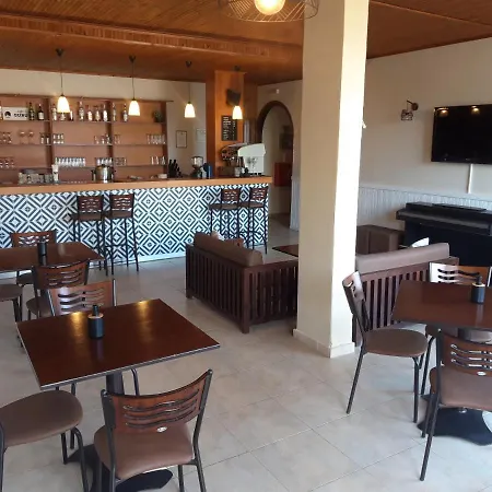 Vourvourou Hotel ホテル
