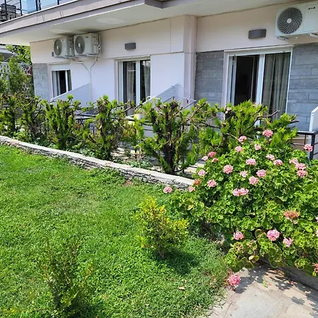 Hotel Vourvourou Hotel 2*