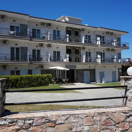 Vourvourou Hotel ホテル