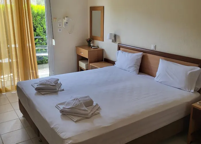 Отель Vourvourou Hotel