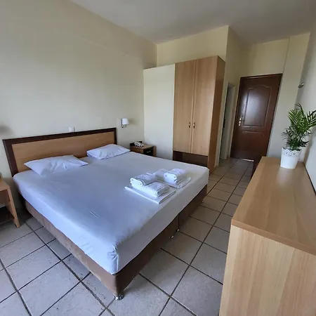 Vourvourou Hotel ホテル 2*