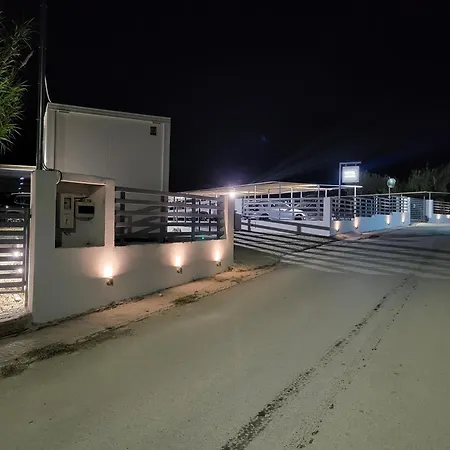 Vourvourou Hotel ホテル
